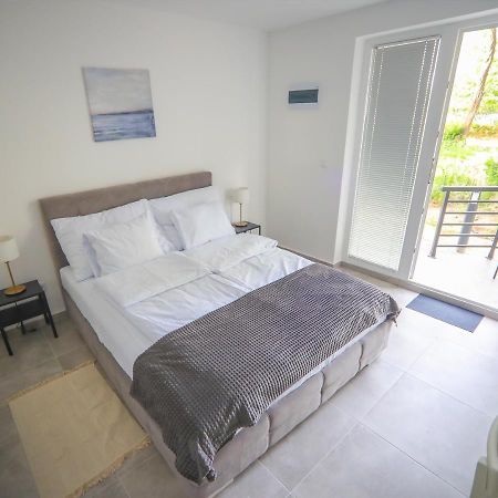 Code Srebrno Jezero Apartment Veliko Gradiste Luaran gambar